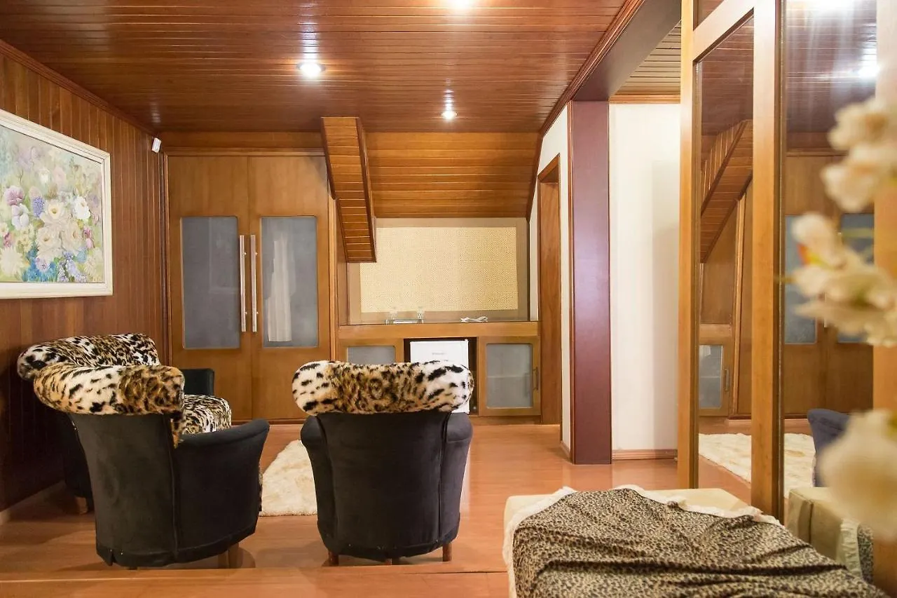 Pousada D'Lines Campos do Jordão ブラジル